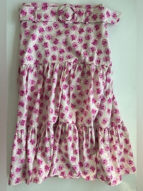 Zara women’s Cream Midi Skirt with Pink Floral Print.  Size M.